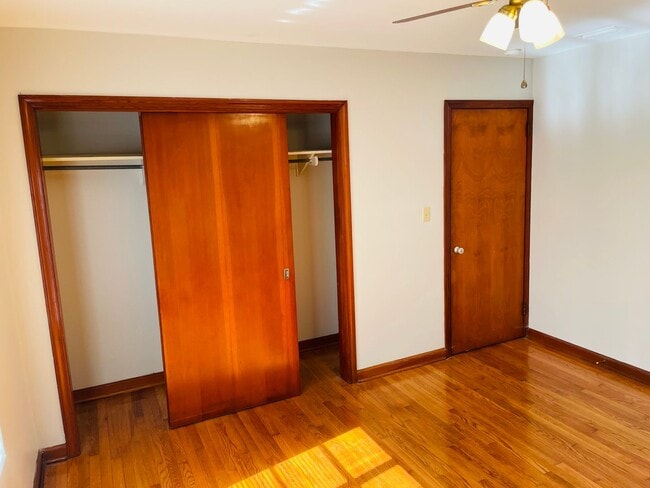 Building Photo - Midtown Charmer