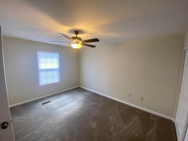 Building Photo - 1694 Jeffrey Ln