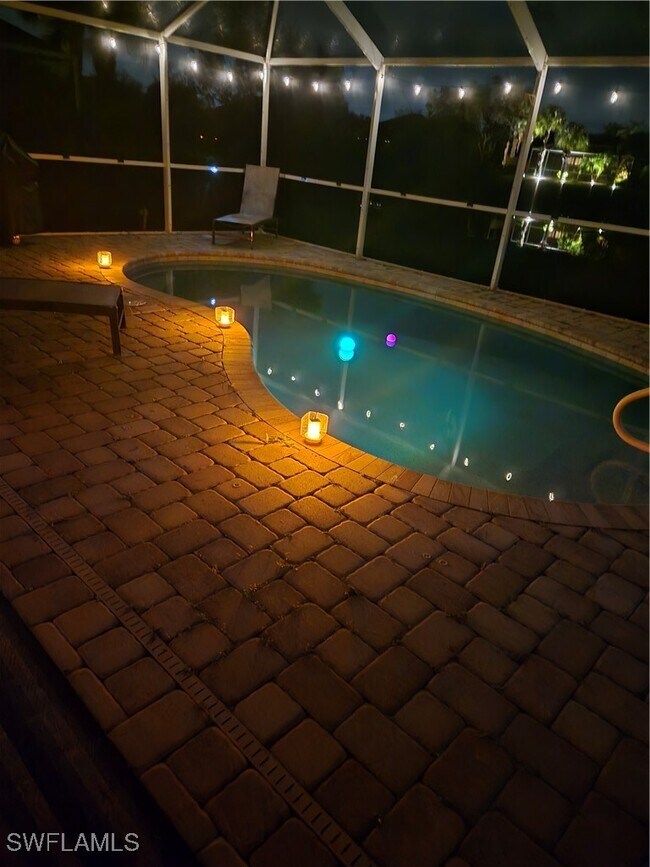 Building Photo - 8693 Querce Ct