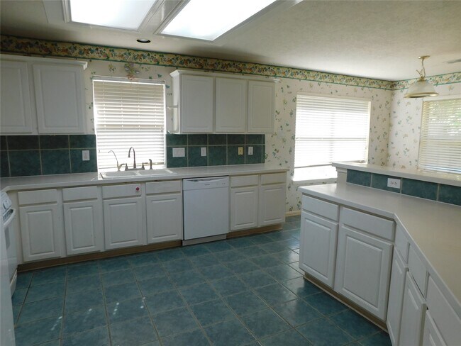 Building Photo - 3702 Heritage Colony Dr