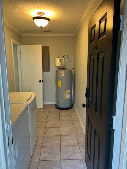 Building Photo - 117 Rio del Mar St