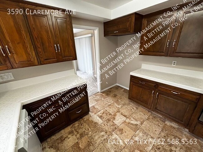 Building Photo - 3590 Claremore Ave