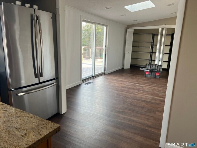 Building Photo - 49 Warner Rd