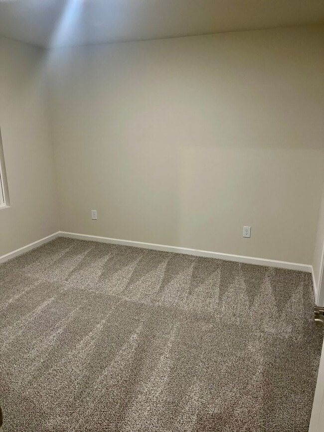 Building Photo - Newer Construction Home!