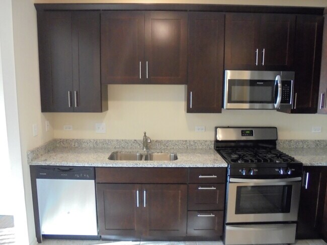 Building Photo - 356 Littleton Trail