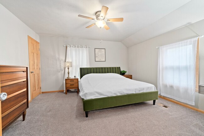 Building Photo - 2517 S Duluth Ave