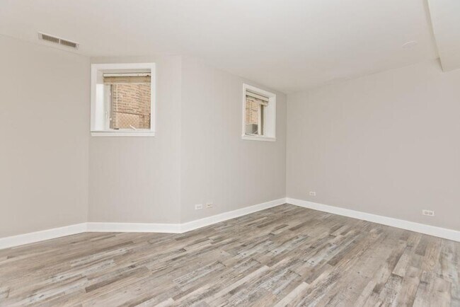 Building Photo - 2 bedroom in Chicago IL 60640