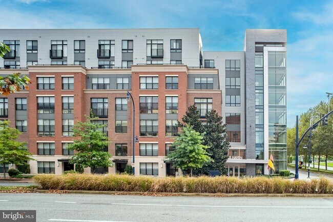 Building Photo - 145 Riverhaven Dr