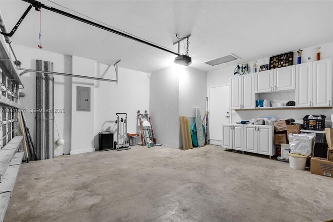 Building Photo - 5505 NW 112th Path