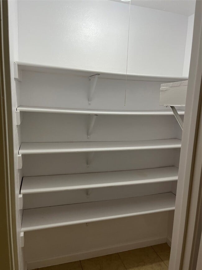 Building Photo - 6906 Gettysburg Dr