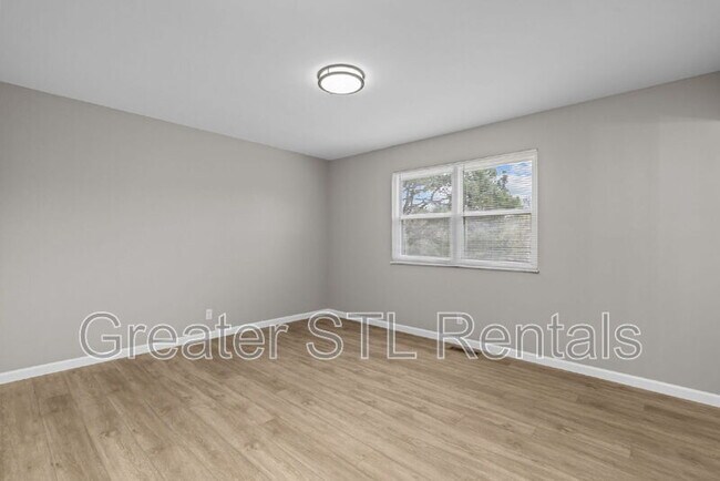 Building Photo - 702 Boca Chica Dr