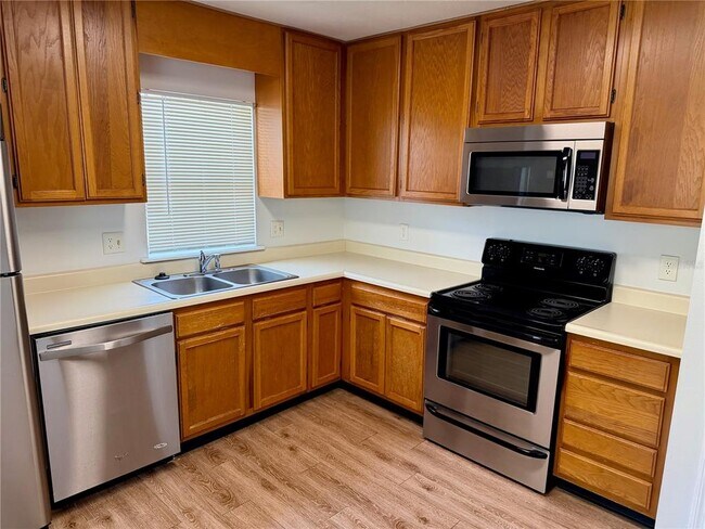 Building Photo - 4316 Clubside Dr