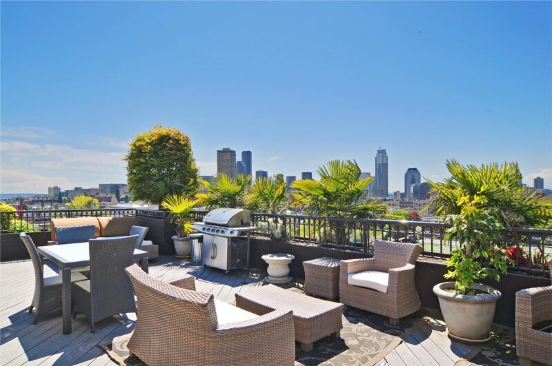 Building Photo - 1125 E Olive St