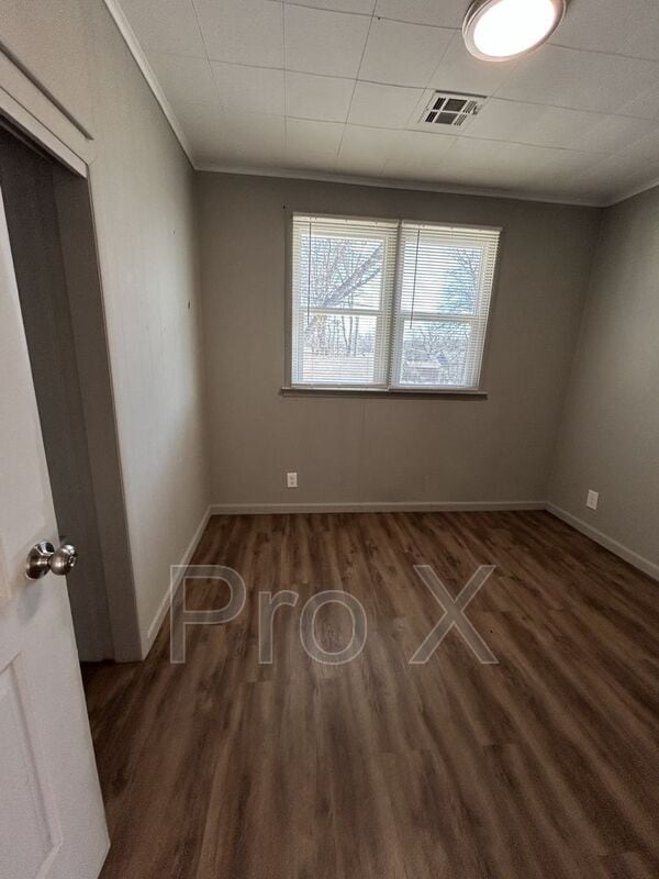 Building Photo - 304 E Park St