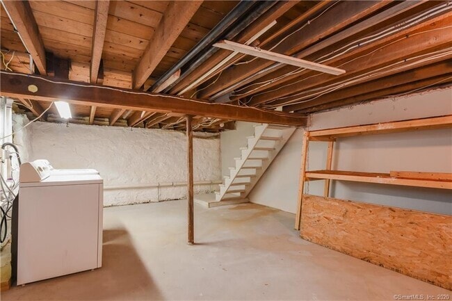 Building Photo - 22 Addison Rd