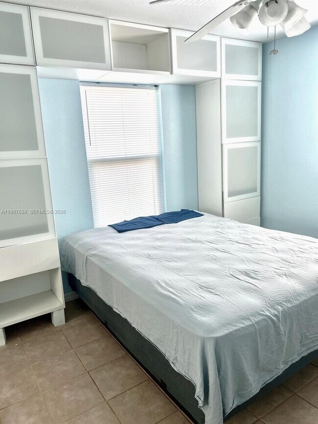 Building Photo - 31107 Ave I