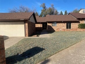 Building Photo - 1732 Lionsgate Cir