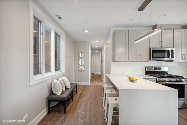 Building Photo - 4824 S Champlain Ave