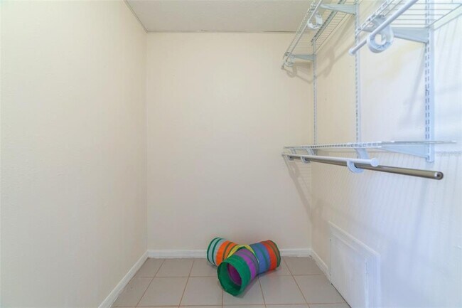 Building Photo - 5521 W Shr Dr