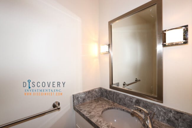 Building Photo - Contemporary Montclair 3+ Bedroom Canyon H...