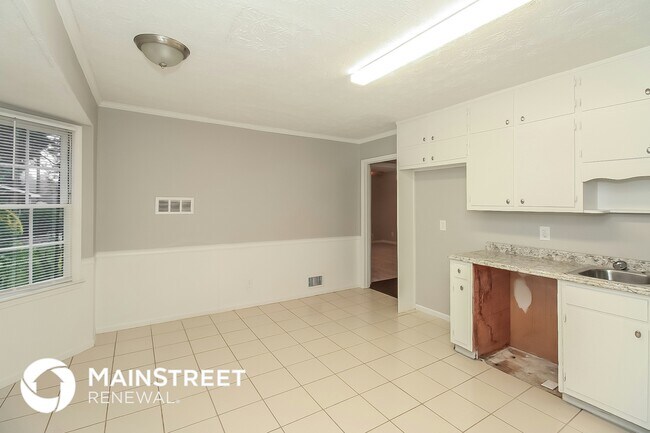 Building Photo - 3103 Skyland Dr