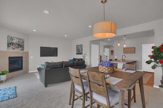 Building Photo - $2020 | 3BR/2.5BA | Newly Built Townhome f...