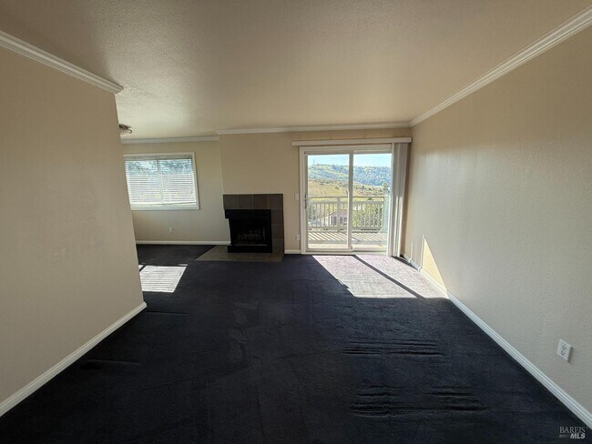Building Photo - 310 Spyglass Pkwy