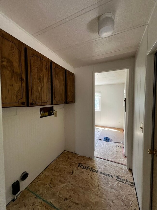 Building Photo - Remodeled 3BD 2BA in Ferndale!