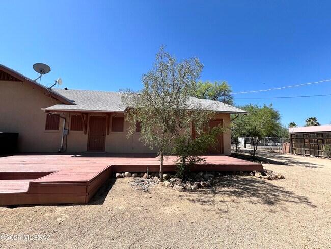 Building Photo - 201 N Tyndall Ave