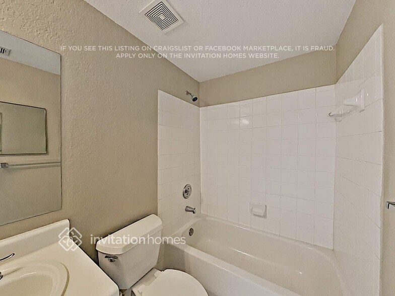 Building Photo - 1392 Coronado Rd