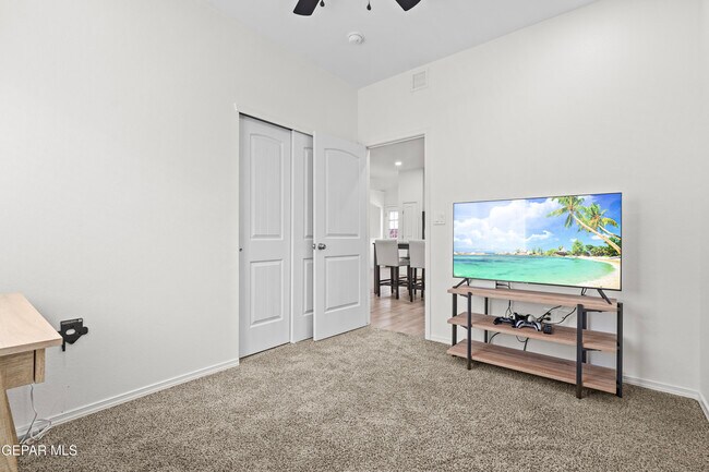 Building Photo - 5128 Jennifer Claire Ln