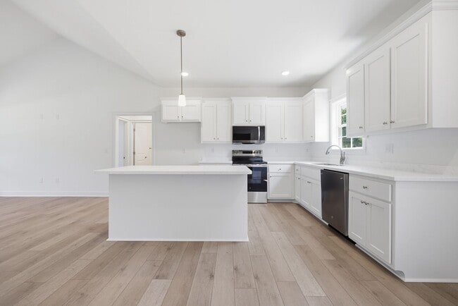 Building Photo - 21161 Baileys Ln