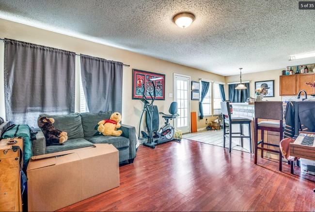 Building Photo - 4510 Lake Haven Dr