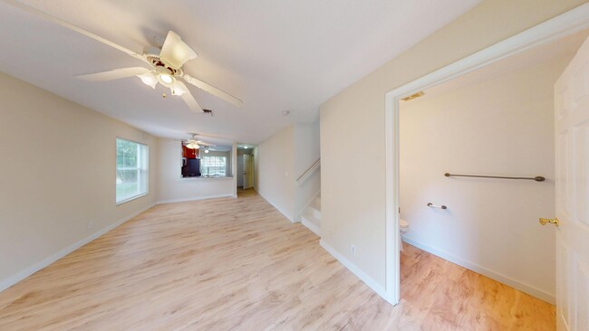 Building Photo - 105 Pheasant Run Blvd