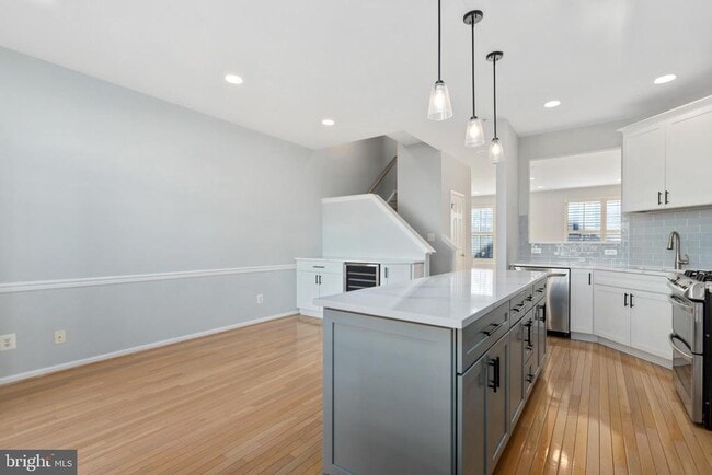 Building Photo - 351 Livermore Ln