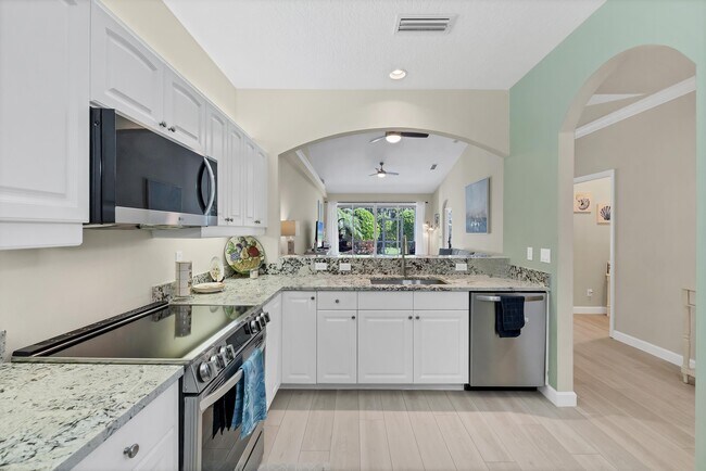 Building Photo - 796 Tartan Dr