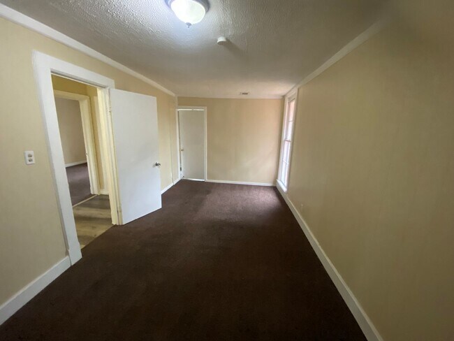 Building Photo - **AVAILABLE NOW**3 Bedroom / 2.5 Bathroom Home for Rent in East Columbus, GA***