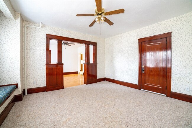 Building Photo - 7 Ridgeland Rd