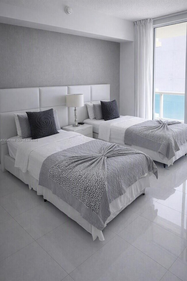 Building Photo - 150 Sunny Isles Blvd