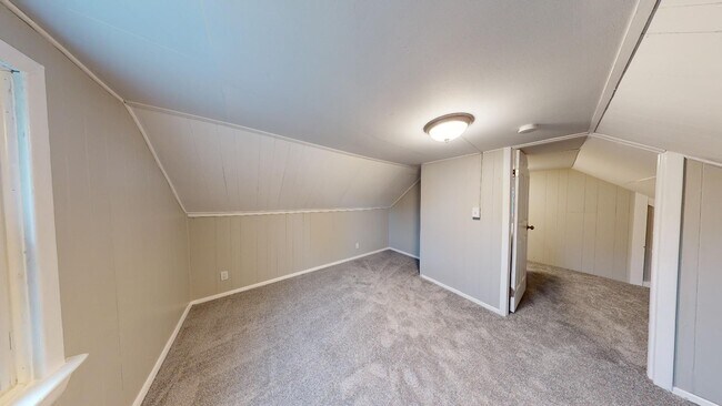 Building Photo - Jefferson Area - 3 Bedroom Single Family Home (between Lorain and Triskett)