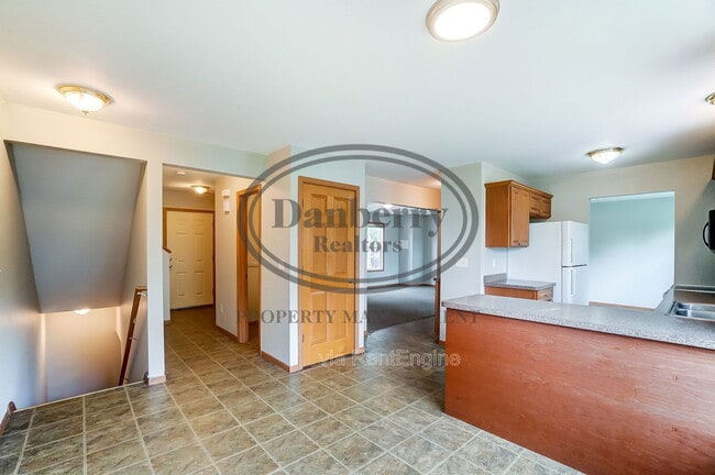 Building Photo - 1103 N Byrne Rd