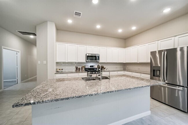 Building Photo - 151 Scarlet Maple Wy