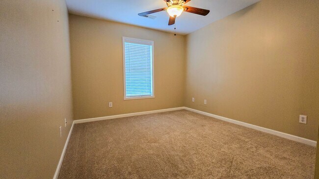 Building Photo - 432 Mallard View Ln