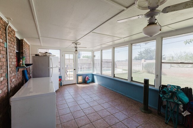 Building Photo - Spacious 3 Bedroom Home with Solar Panels and a Pool