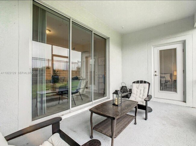 Building Photo - 653 Ocean Course Ave