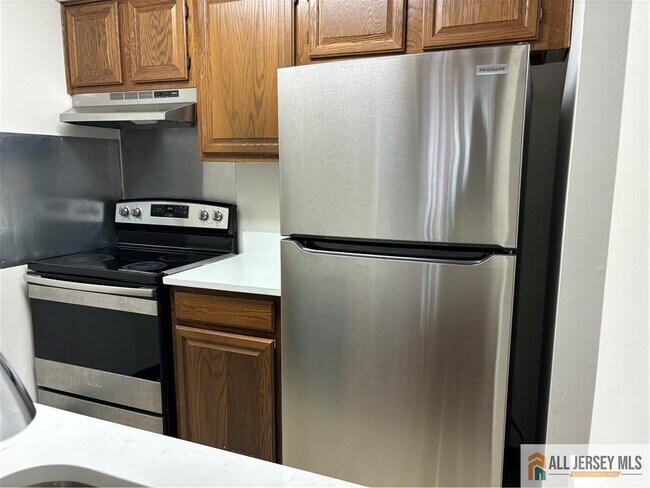Building Photo - 1222 Ravens Crest Dr