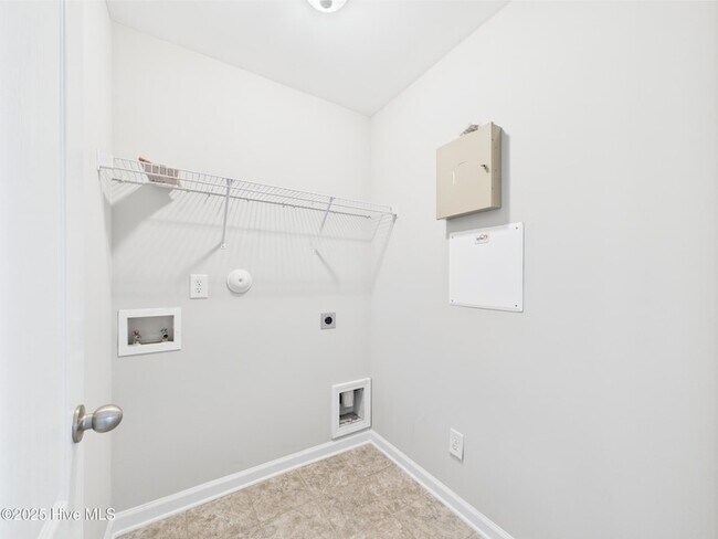 Building Photo - 12589 Honeychurch St