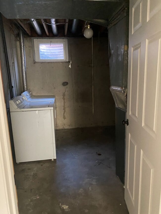 Building Photo - Triplex townhome blocks away from Anshutz ...