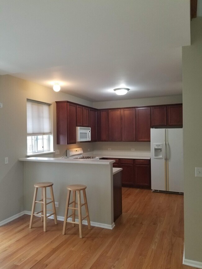 Building Photo - 301 Robin Glen Ln