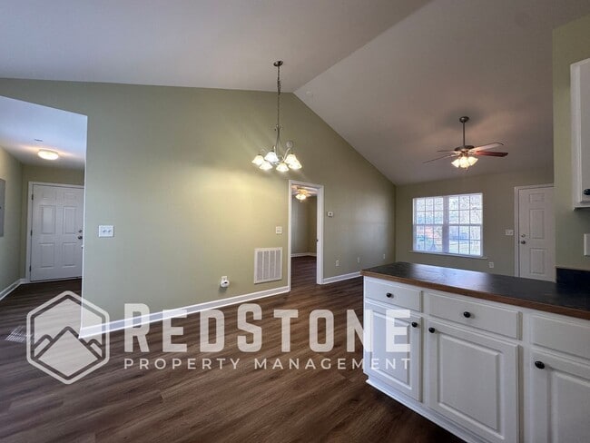 Building Photo - 2224 May Dr